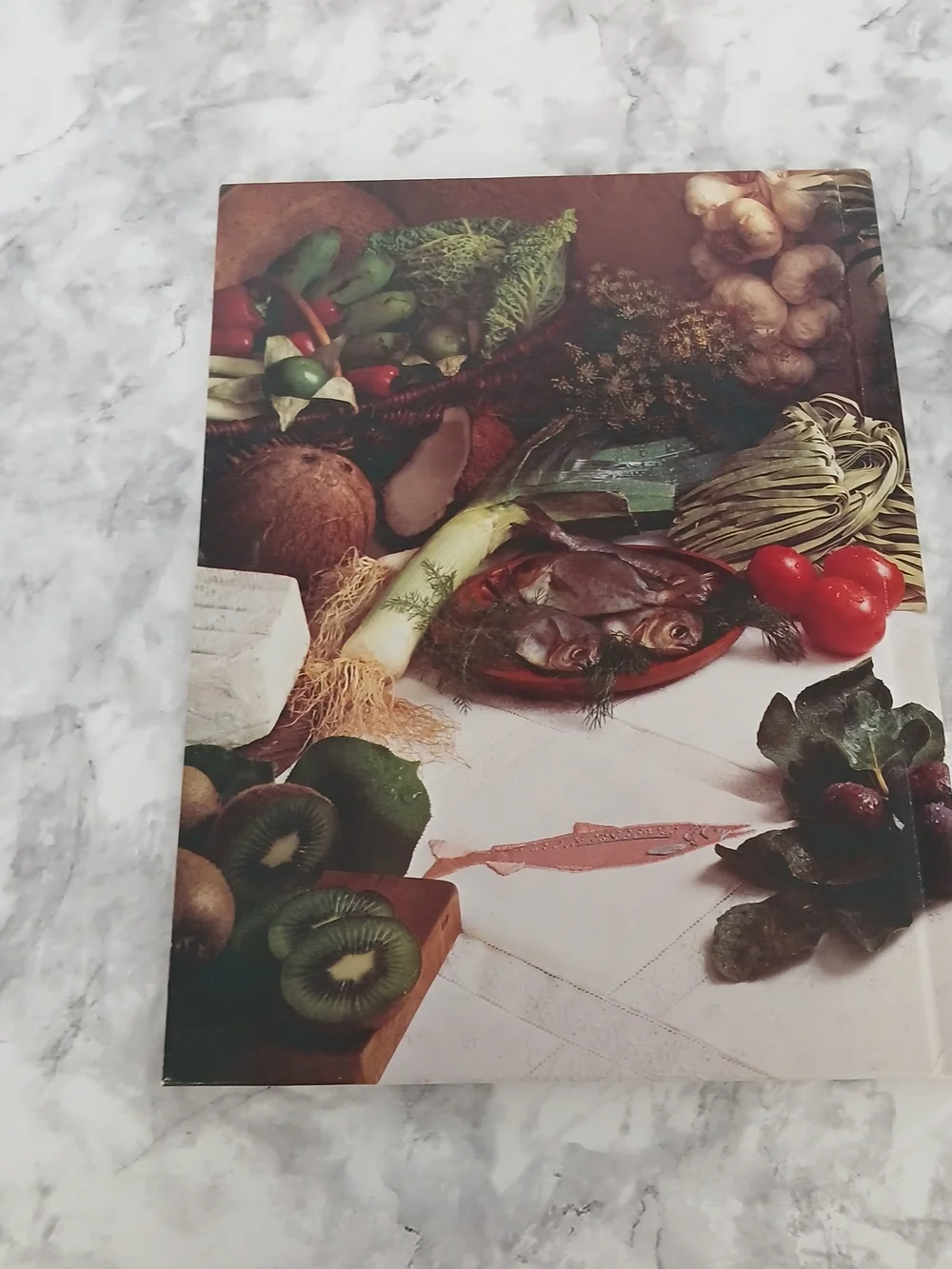 The Avon International Cookbook 1983 Vintage Hardcover Cookbook | Winning Recipe - Picture 3 of 6